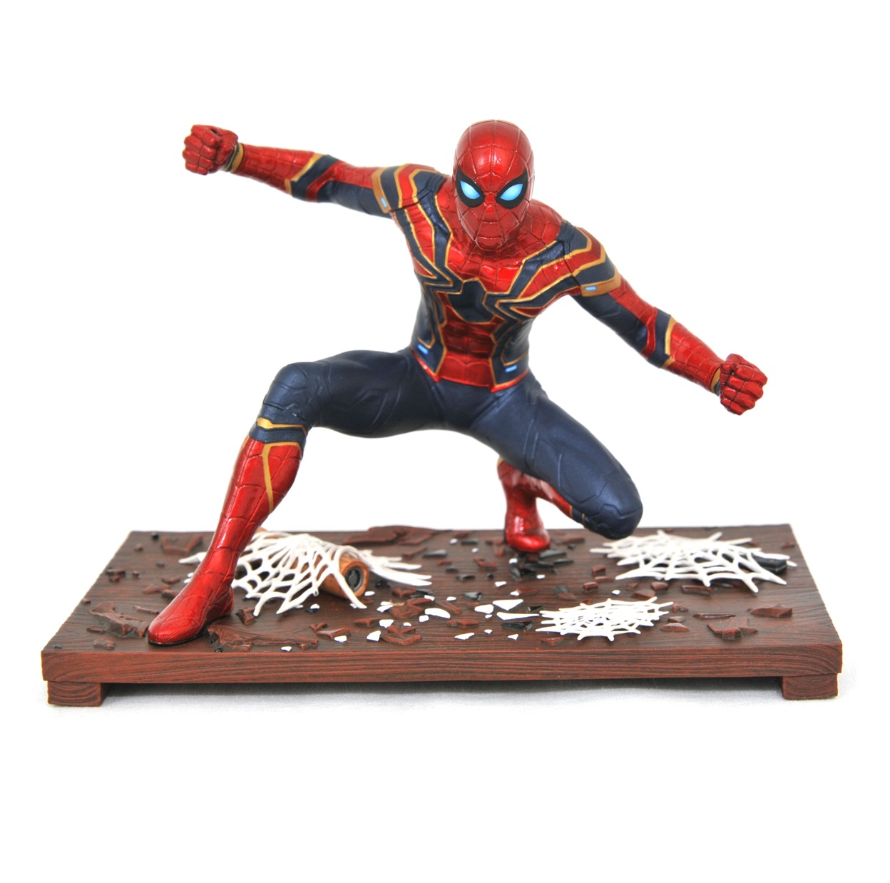 Iron Spider Diorama Spider Man Far From Home Gallery Select